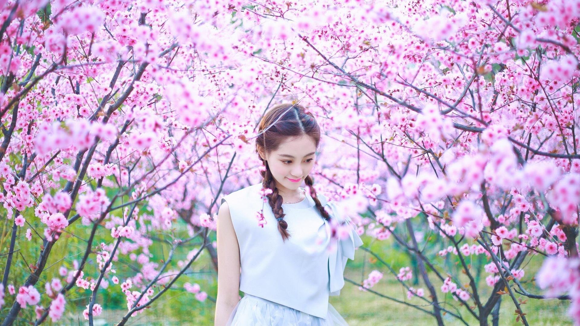 中国足球转会窗表现与股权影响，国足球员转会费