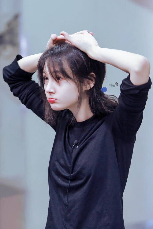 足球产业链发展不平衡现象加剧，足球相关产业