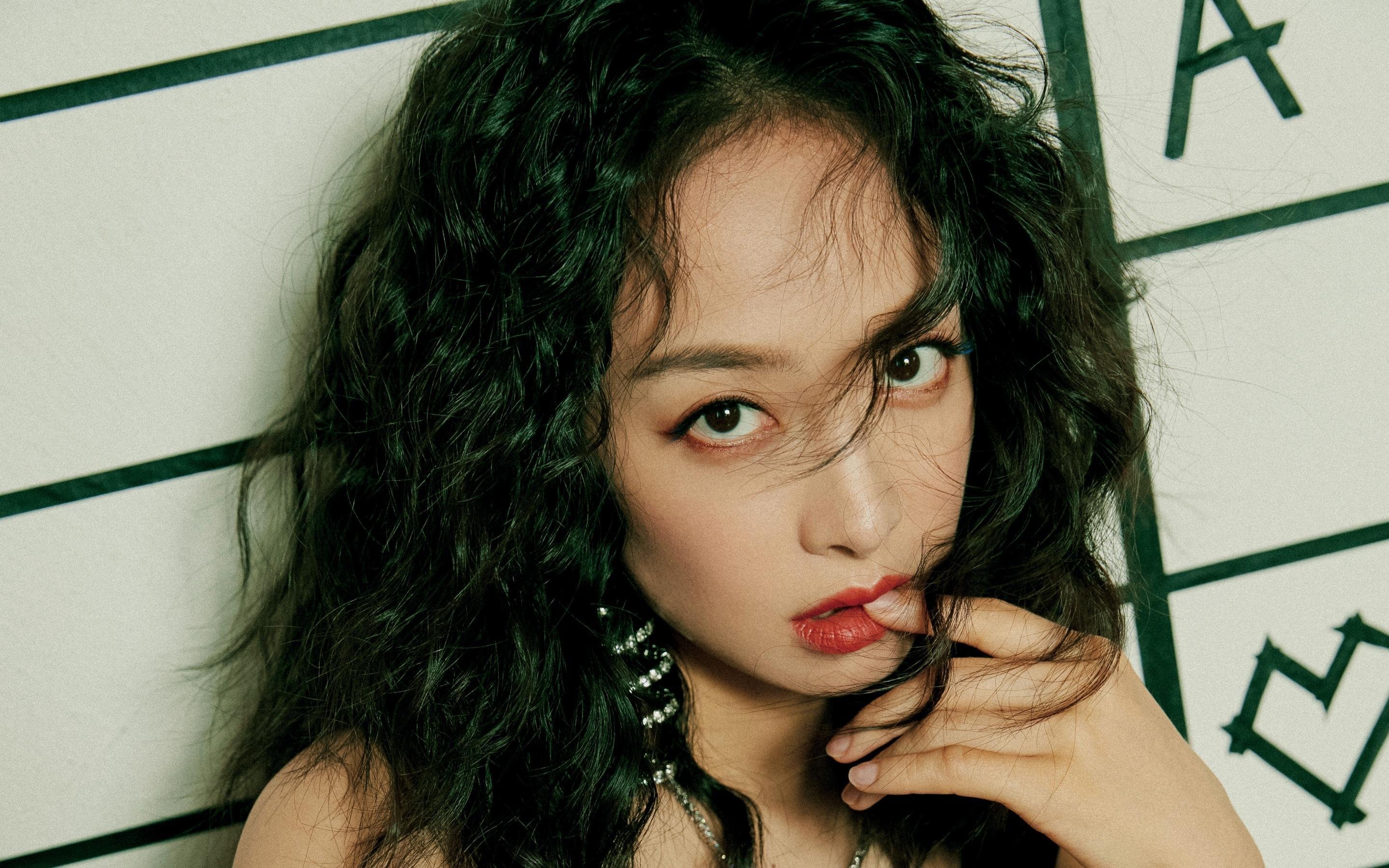 各国积极推动女子足球崛起，国际比赛频频亮相，女子国家足球队