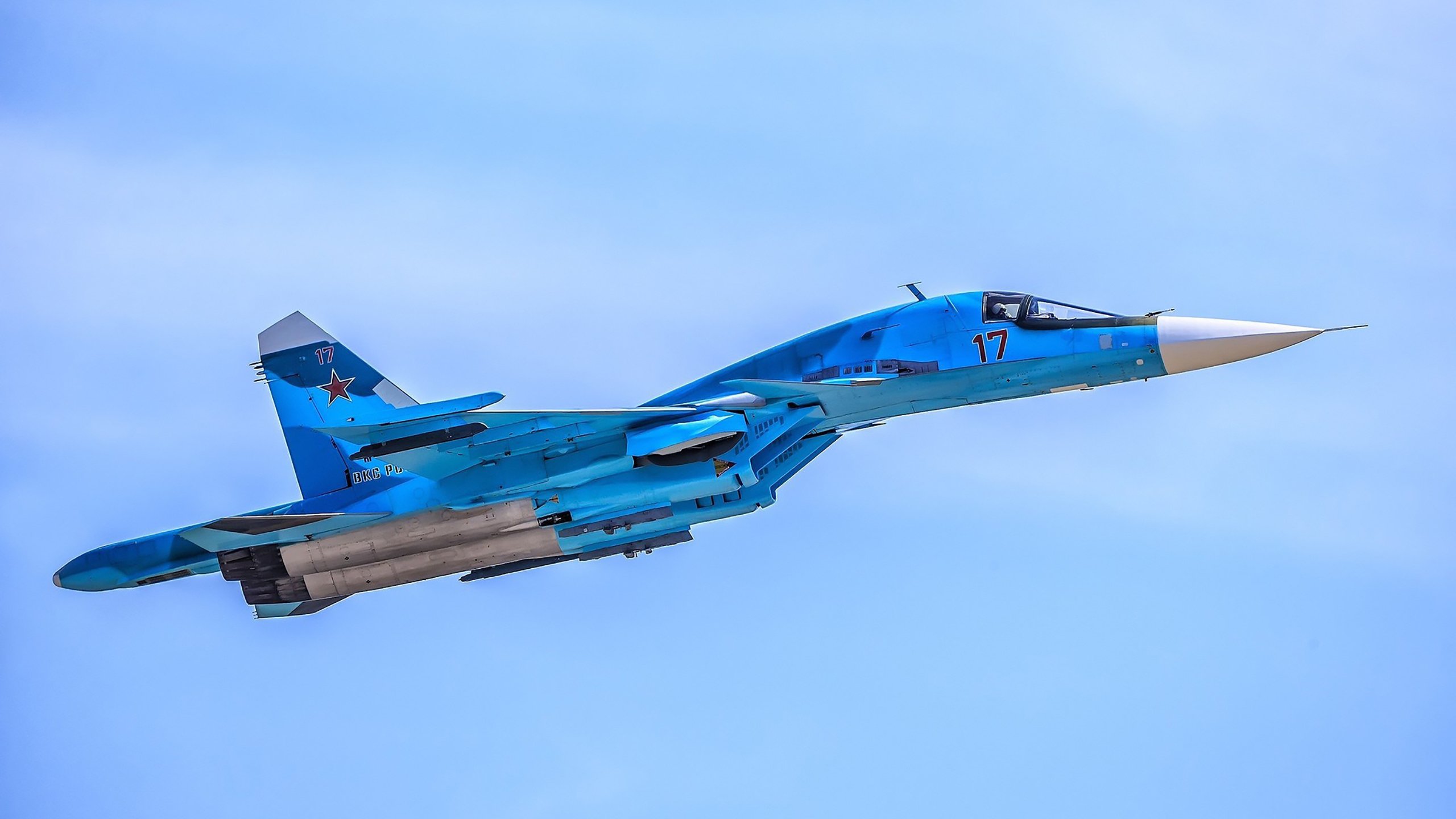 英超冠军悬念不断：精彩激烈的拼抢！，英超争冠