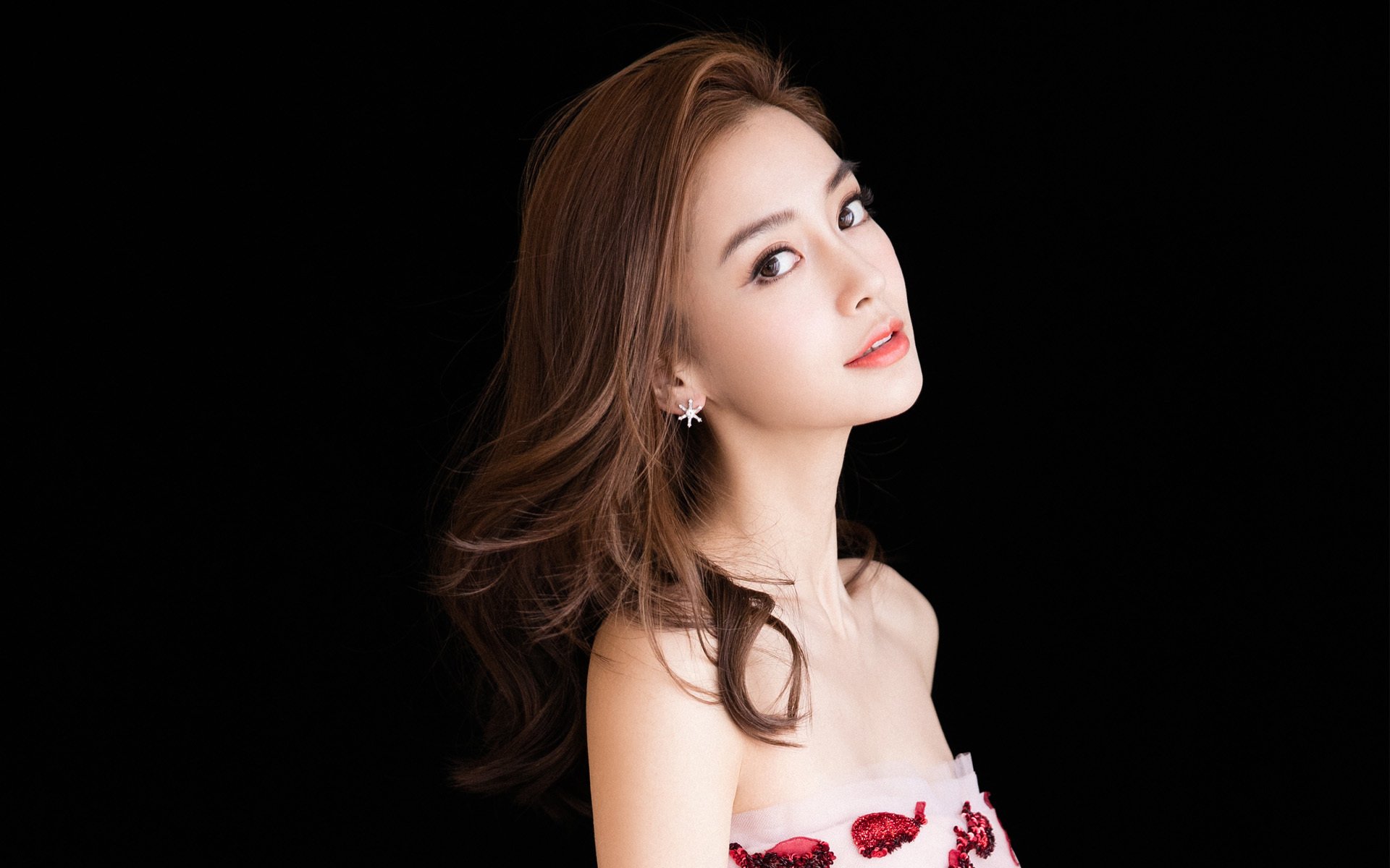 起跳动力增强，迅速占领前段优势，起跳的原理