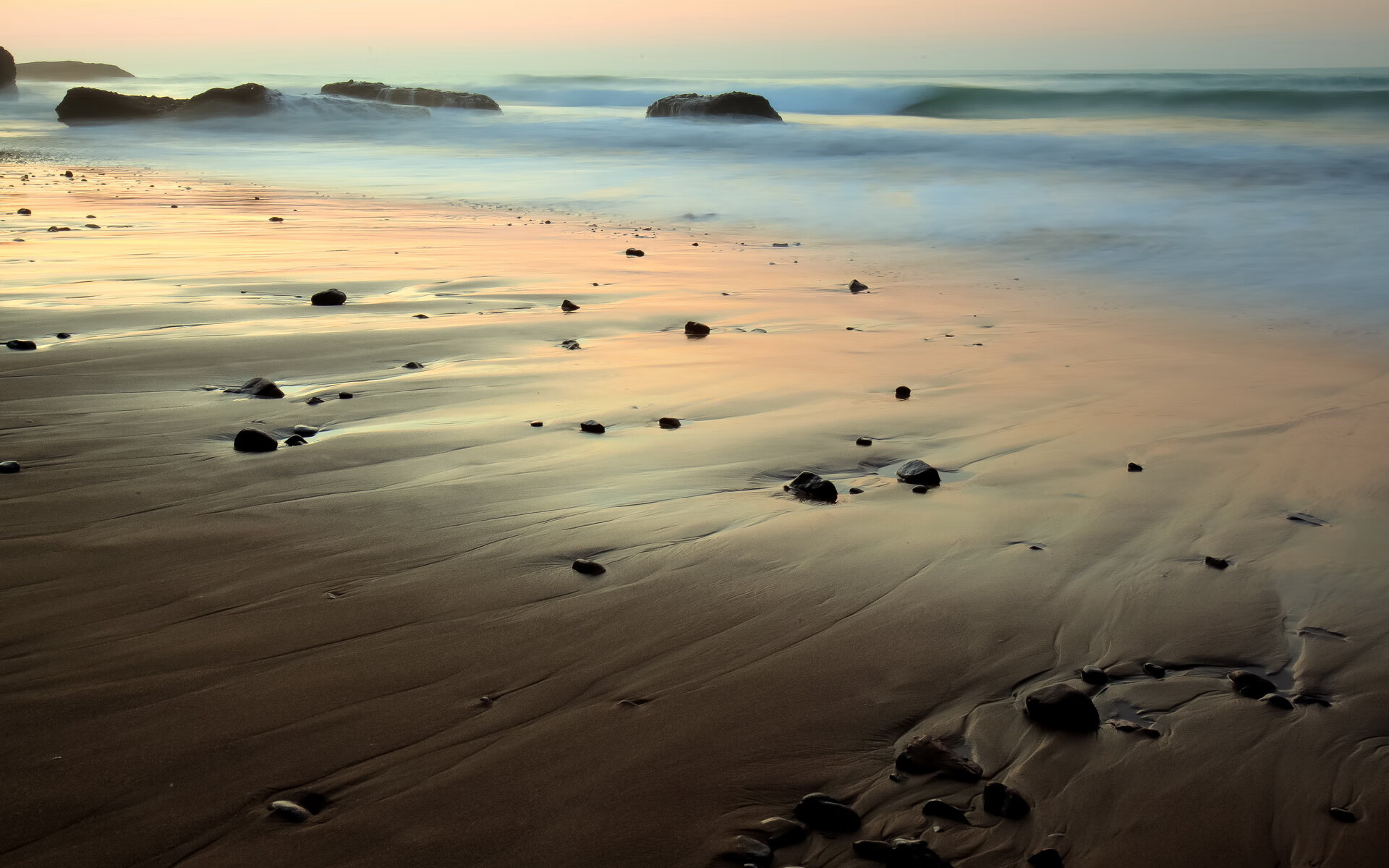 俱乐部推出多语种宣传资料 服务国际粉丝群体，中文俱乐部英文