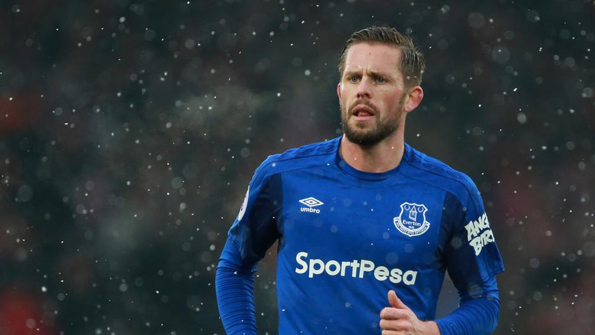 欧冠决赛：德布劳内伤退引发担忧 哈兰德罕见全场未能破门